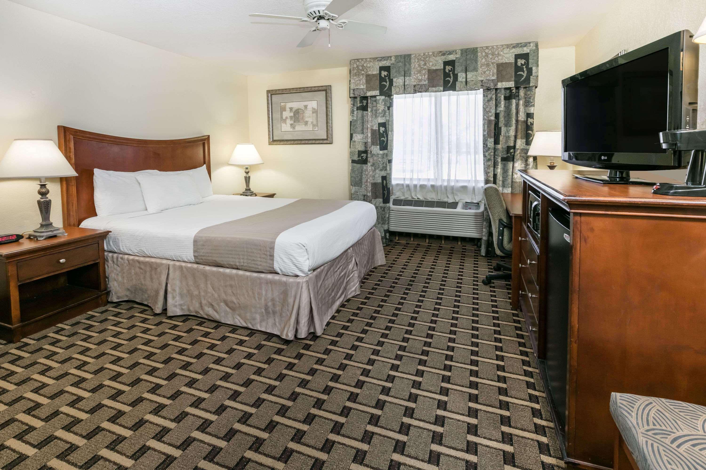 Baymont By Wyndham Arlington At Six Flags Dr Ξενοδοχείο Εξωτερικό φωτογραφία