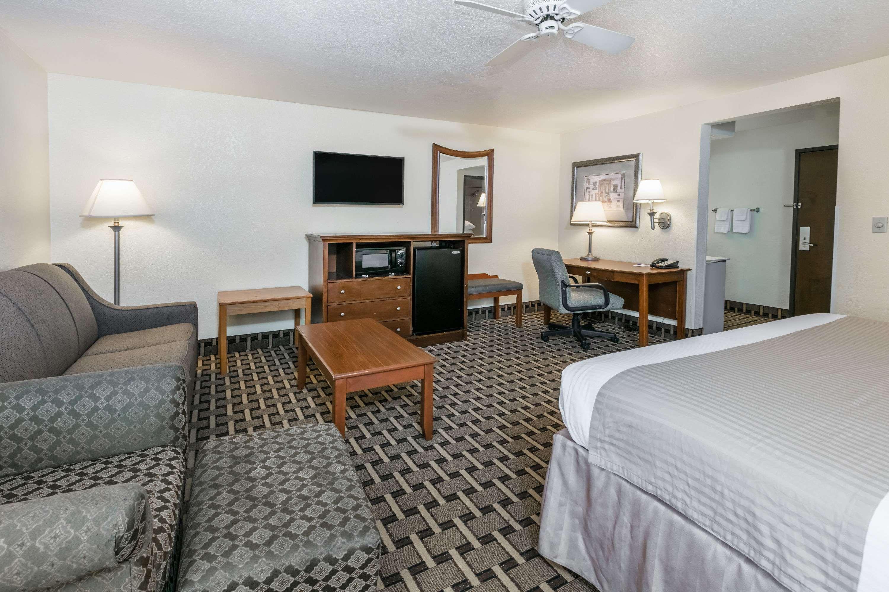 Baymont By Wyndham Arlington At Six Flags Dr Ξενοδοχείο Εξωτερικό φωτογραφία